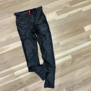 SPANX Faux Leather Leggings sz. M